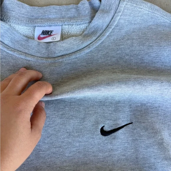 Vintage 90’s Nike Heather Gray Sweatshirt - Picture 3 of 4